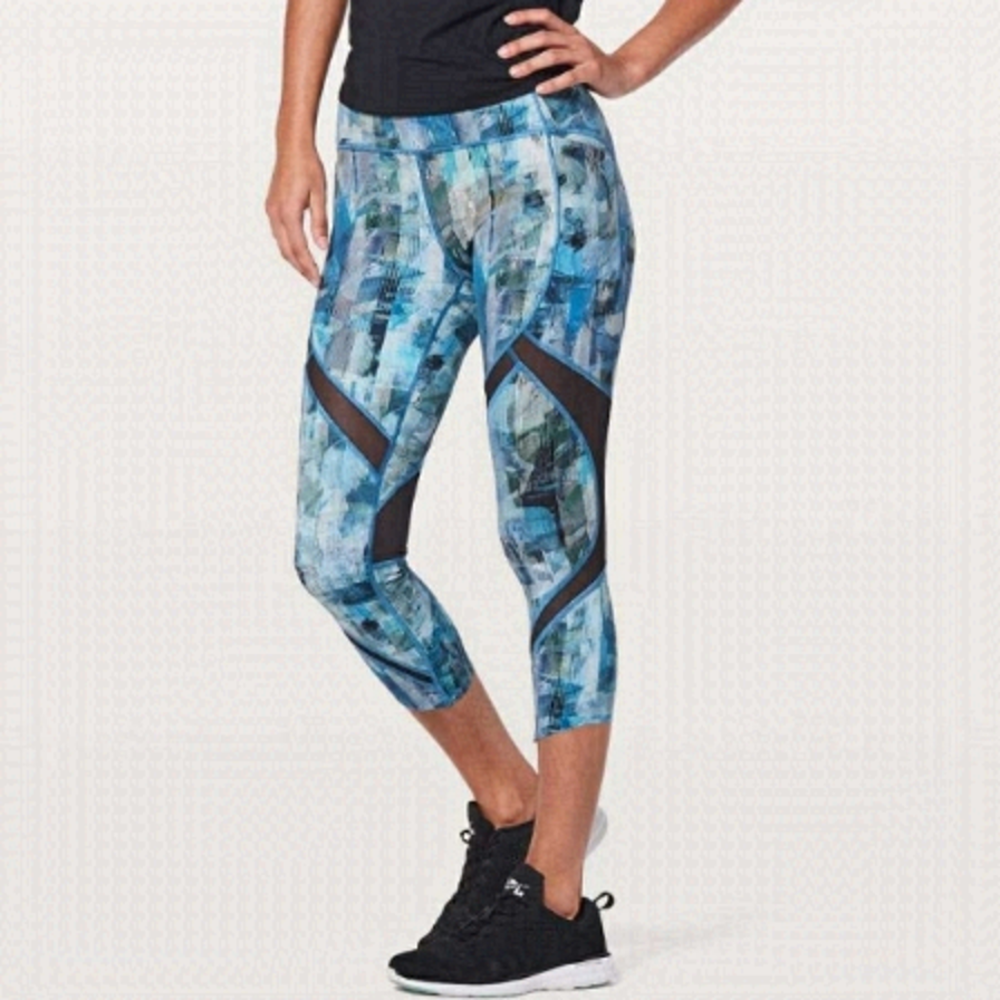 LULULEMON On Pace Crop Mesh Mid Rise Nulux Blue 8